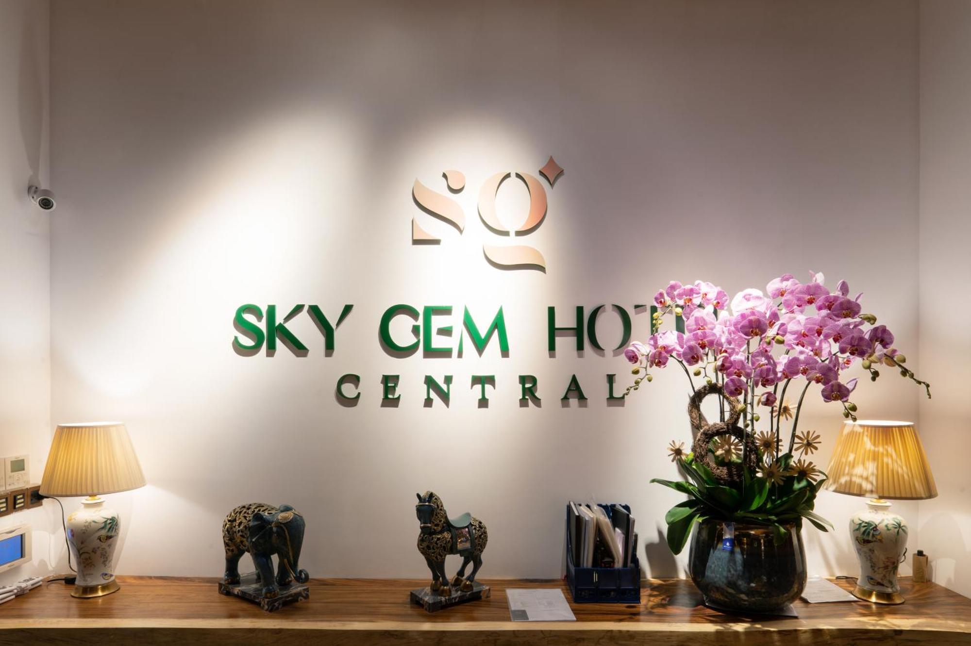 Sky Gem Central Hotel Ho Chi Minh City Bagian luar foto